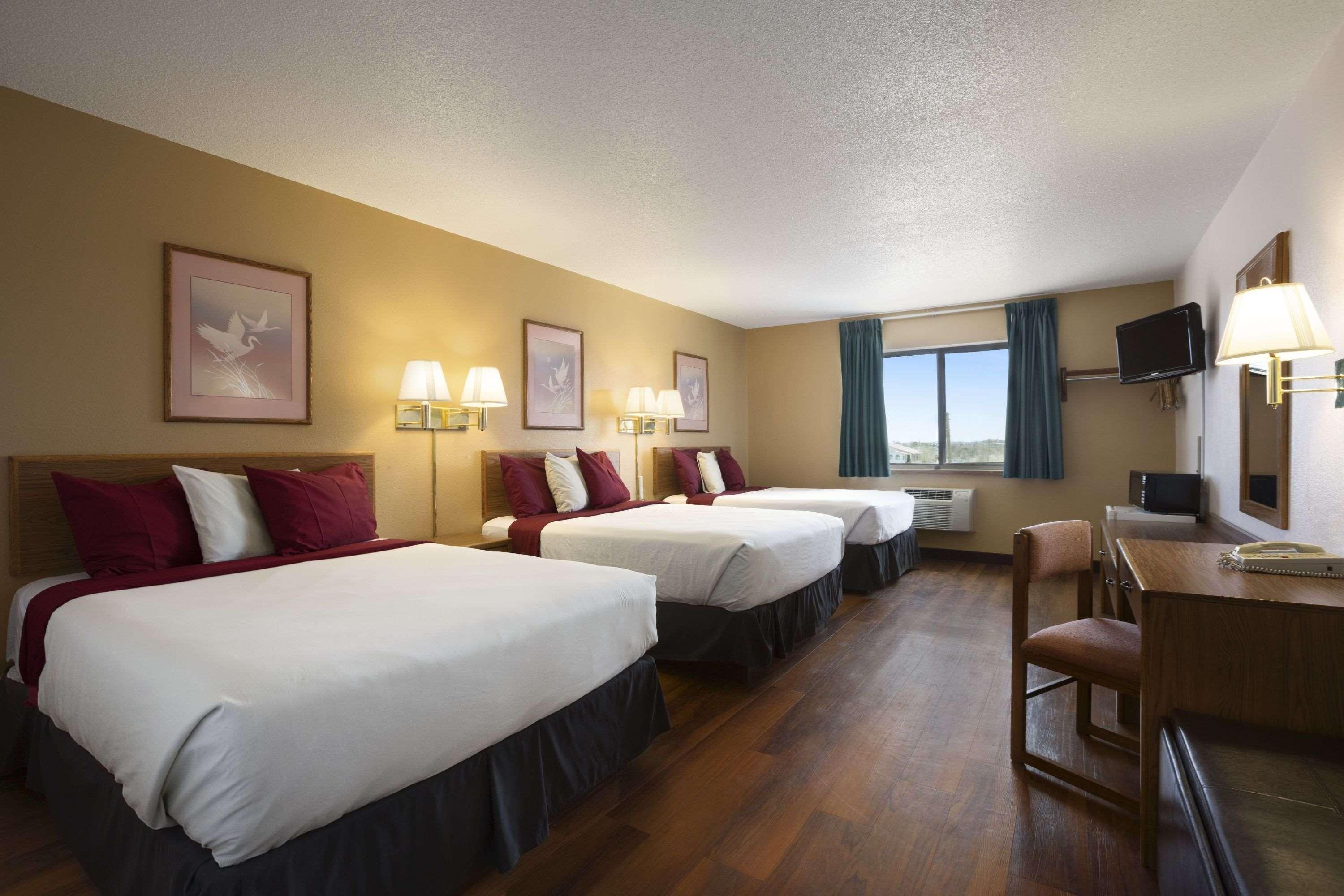 Super 8 By Wyndham Las Vegas Buitenkant foto